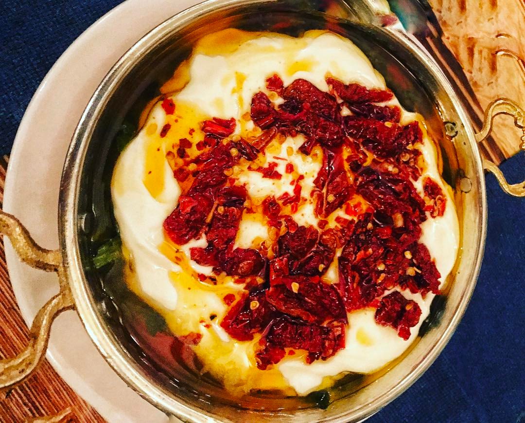 Atom (Dip au yaourt épicé et piment séché) - Authentic Turkish food available for delivery